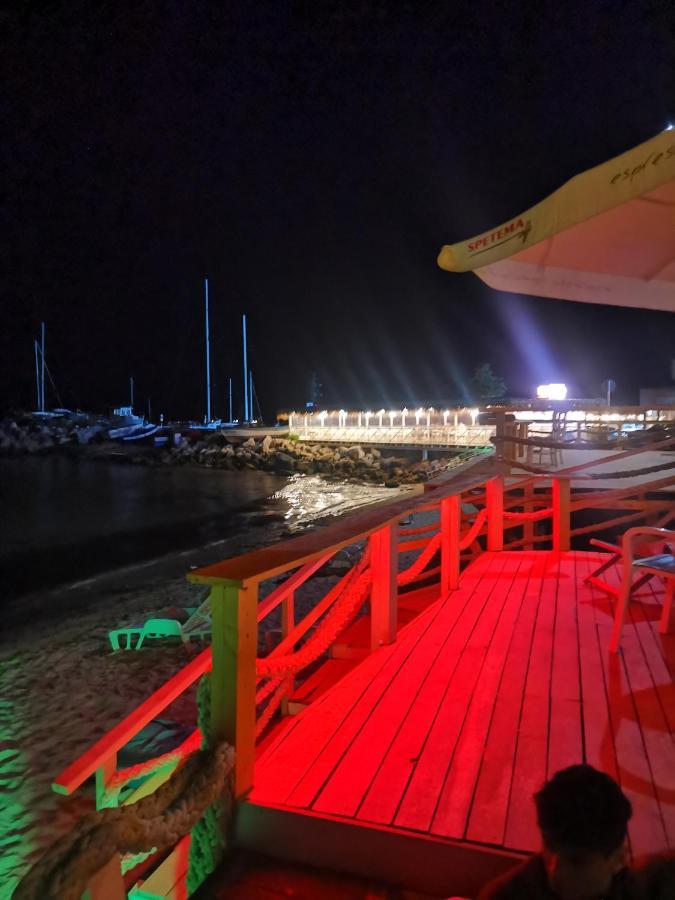 Luxury Apartment Amalfi 300 M From The Beach Varna Exteriör bild