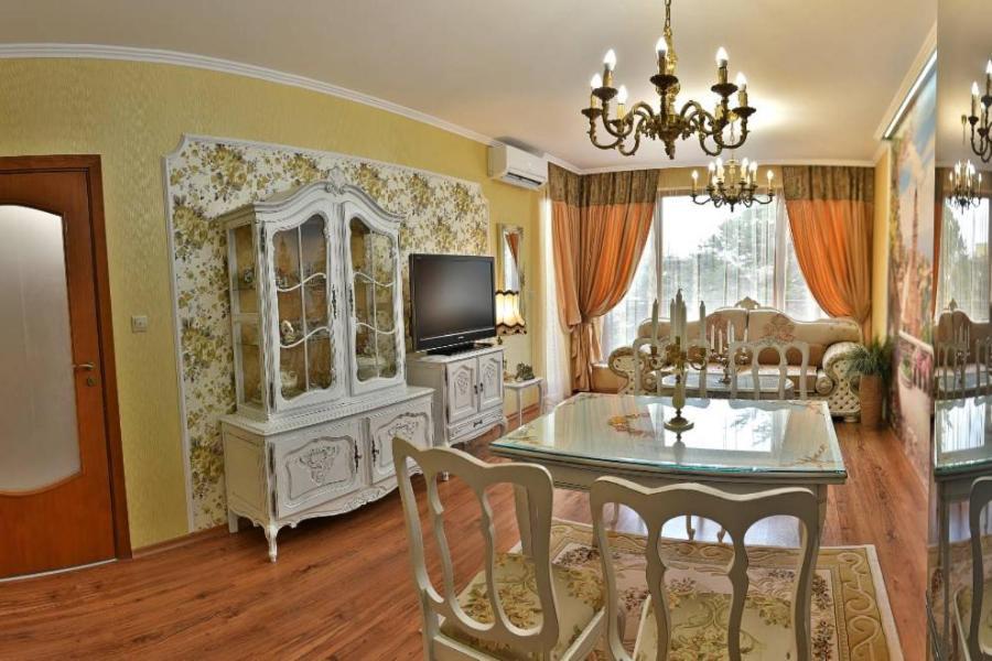 Luxury Apartment Amalfi 300 M From The Beach Varna Exteriör bild